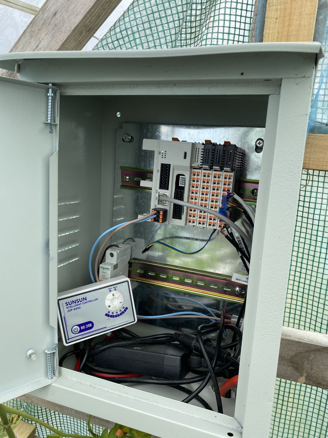 Outdoor cabinet with Industry 757 controller and expansion modules